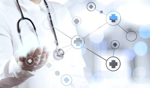 新版医保目录实施后，多款创新药开出“医保首方”，患者用药门槛降低